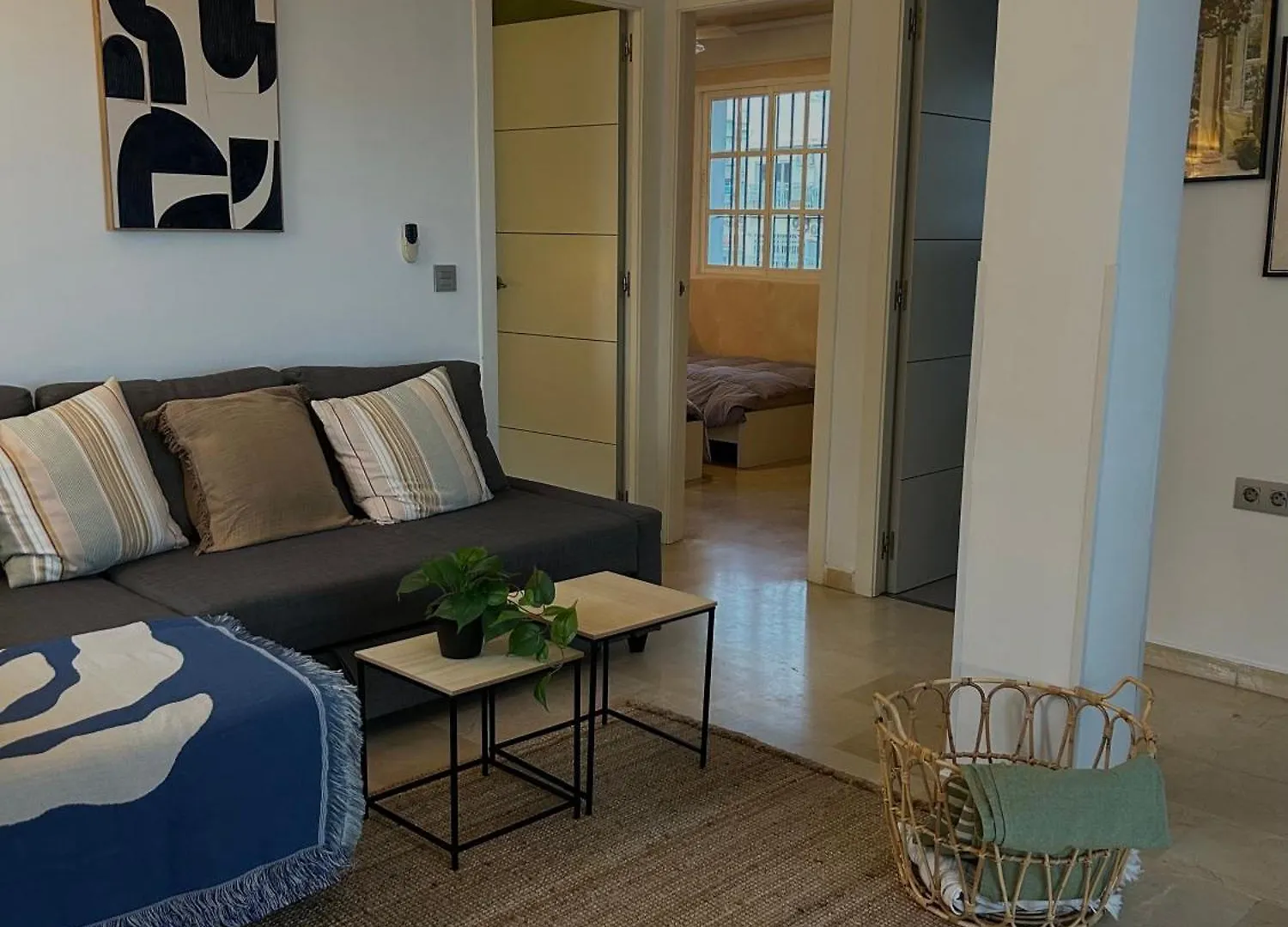 Mediterranean Apartment Near The Beach With Seaview, Pool & Balcony 베날마데나코스타