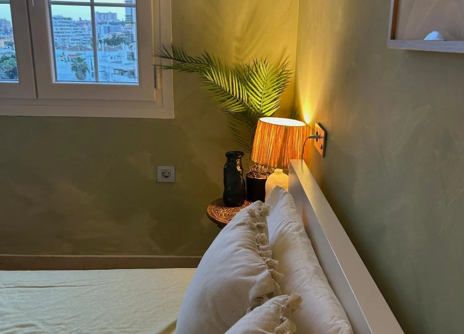 Mediterranean Apartment Near The Beach With Seaview, Pool & Balcony 베날마데나코스타