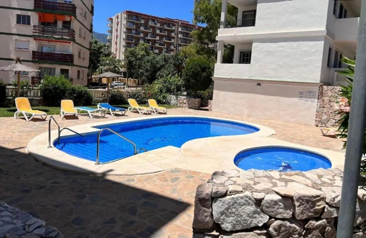 Mediterranean Apartment Near The Beach With Seaview, Pool & Balcony Benalmádena